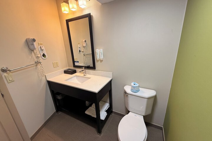Sleep Inn & Suites Niantic North