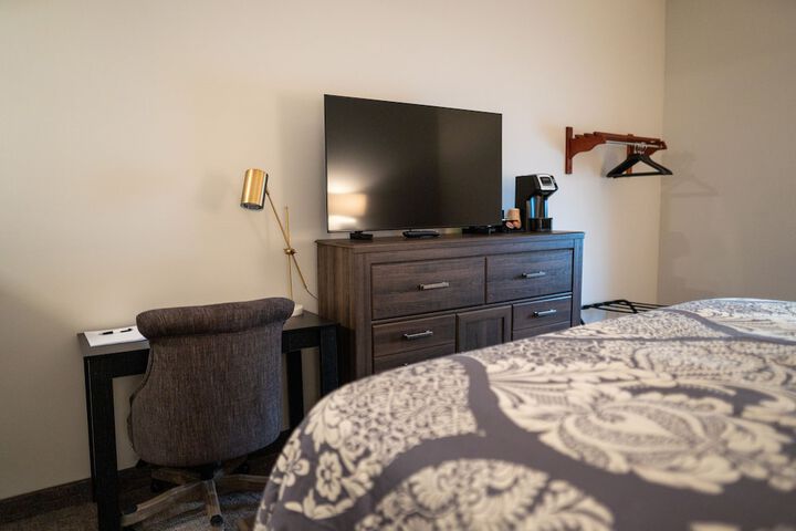 Room 11 of 14