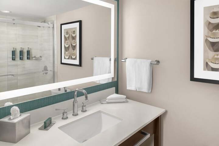 DoubleTree by Hilton Lubbock University Area