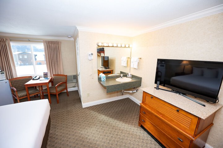 Room 51 of 114