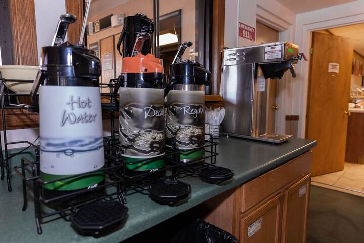 Breakfast/Coffee Service 37 of 46