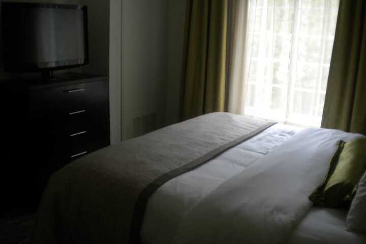 Room 33 of 41