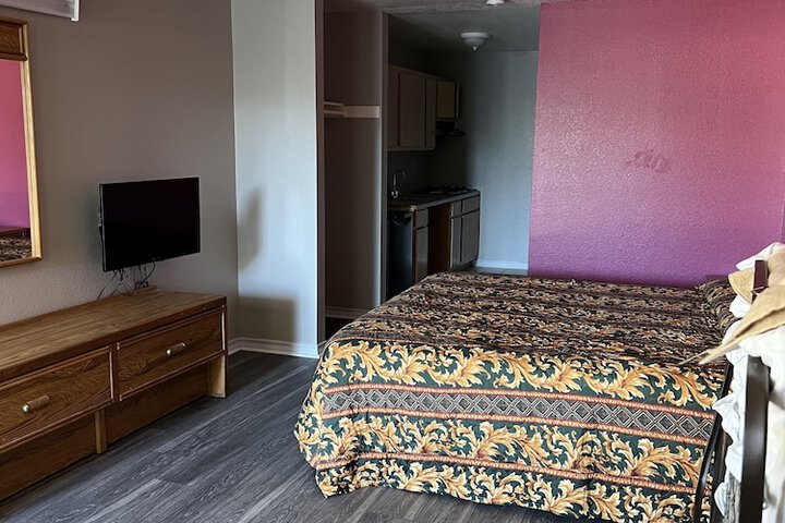 Room 25 of 36