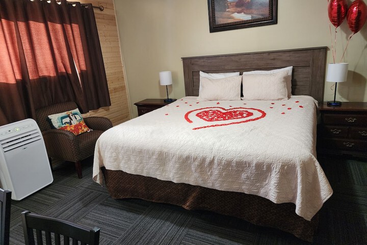 Room 9 of 73