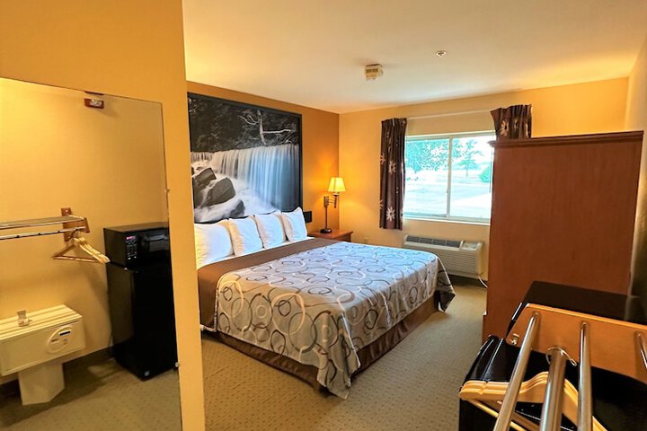 Room 40 of 56