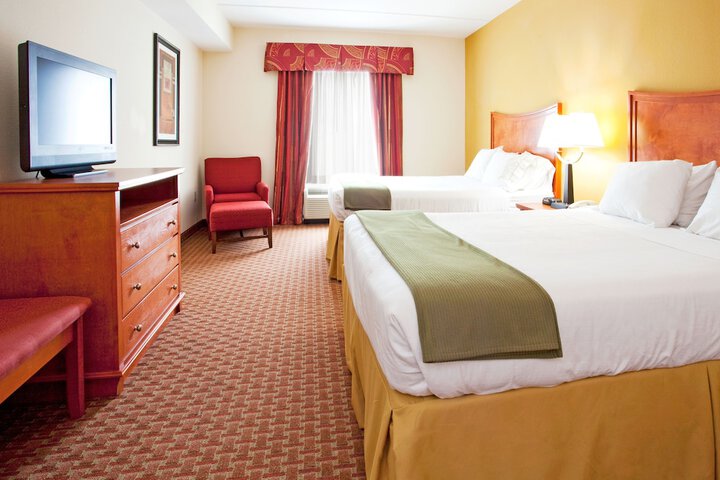 Room 32 of 61