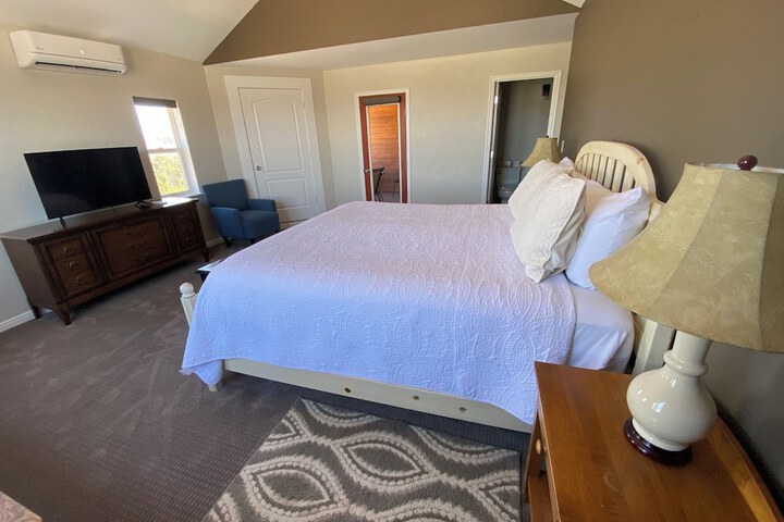 Room 29 of 136