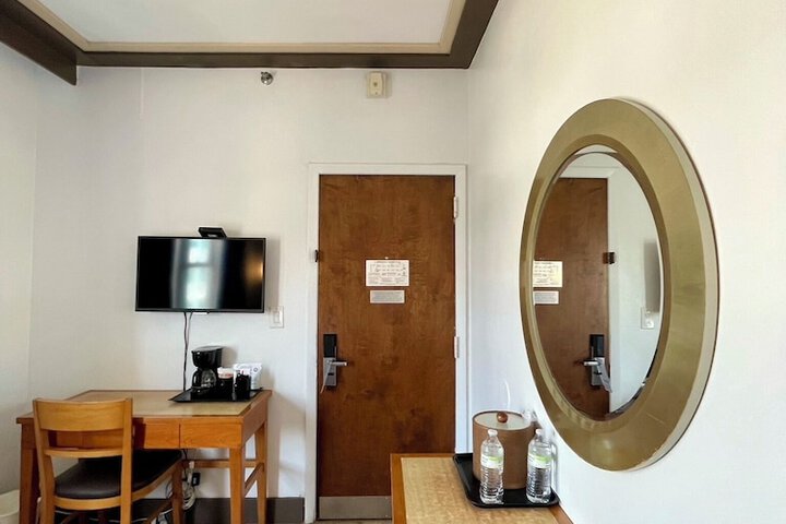 Room 37 of 56