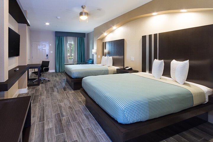 Room 12 of 25