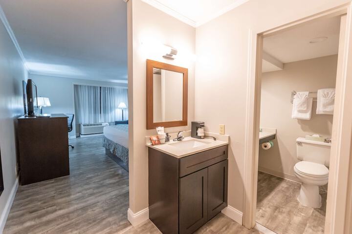 Room 30 of 44