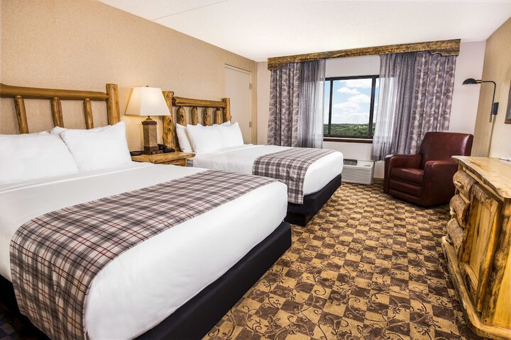 Room 21 of 32