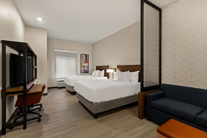 Room 21 of 35