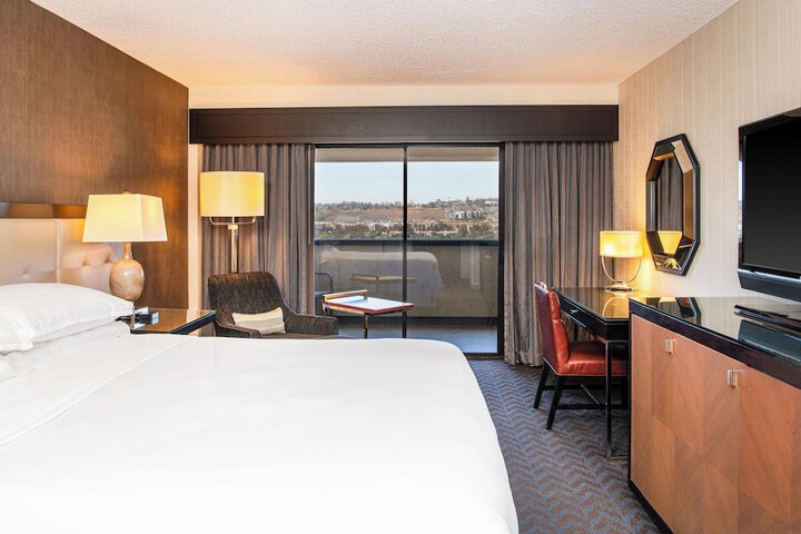 Room 47 of 114