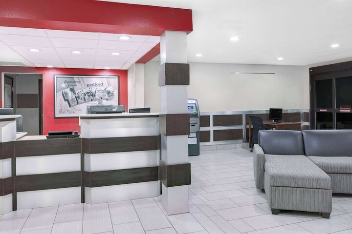 Super 8 by Wyndham Bedford DFW Airport West