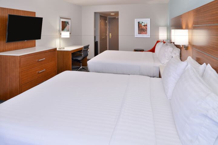 Room 33 of 54