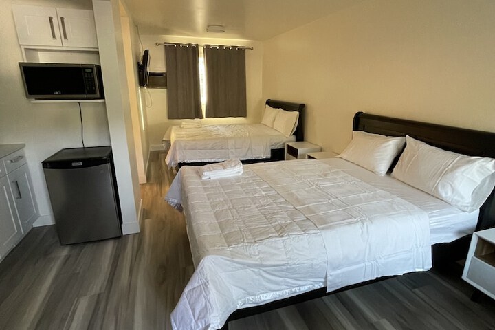 Room 65 of 94