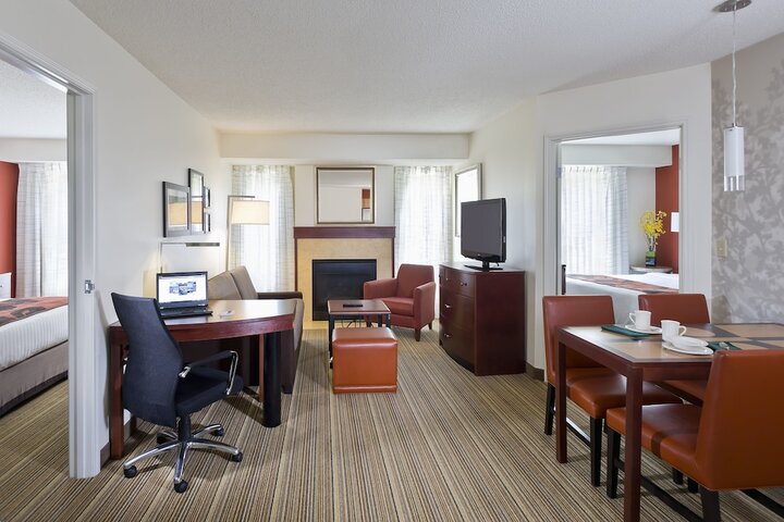 Room 10 of 23