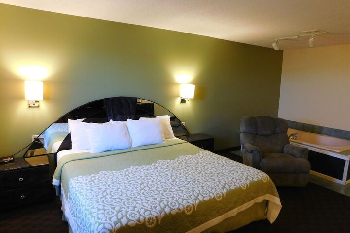 Room 18 of 40