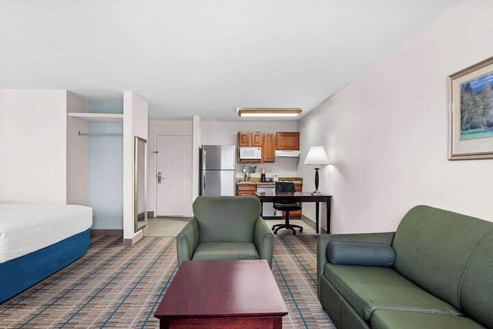 MainStay Suites Addison-Dallas