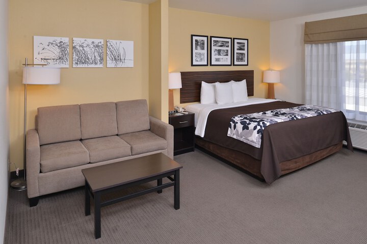 Room 14 of 36