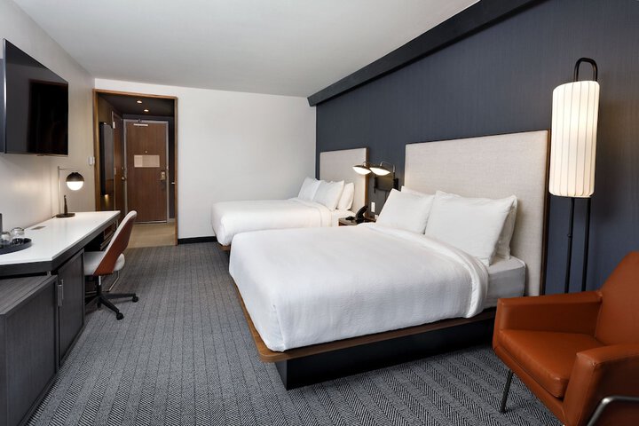 Room 22 of 38