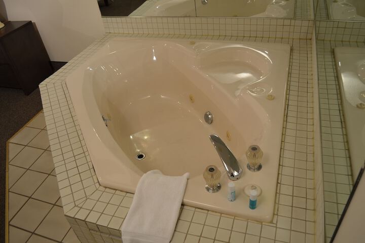 Hot Tub 25 of 25