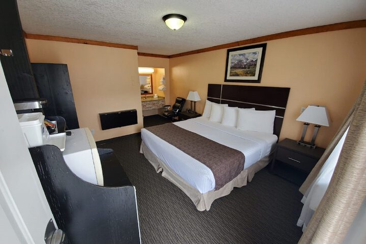 Room 52 of 61