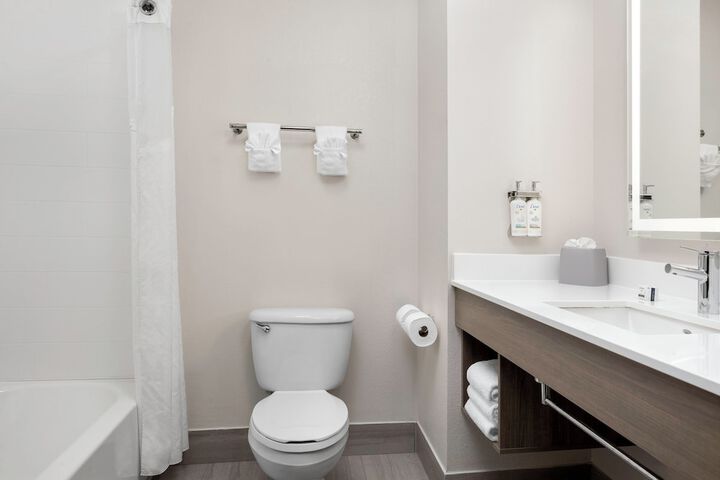 Holiday Inn Express & Suites Superior by IHG