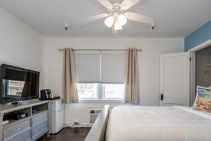 Room 19 of 37