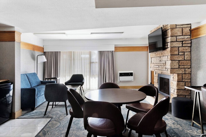 Room 23 of 57
