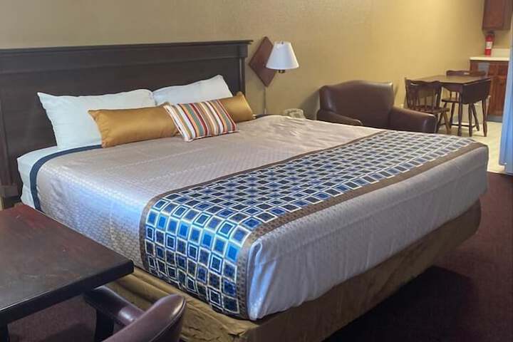 Room 21 of 30