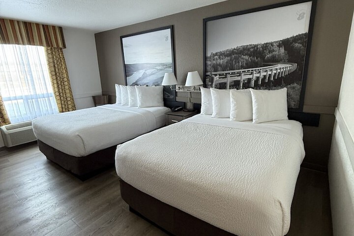 Super 8 by Wyndham Dawson Creek