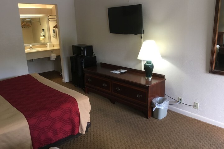 Room 26 of 39