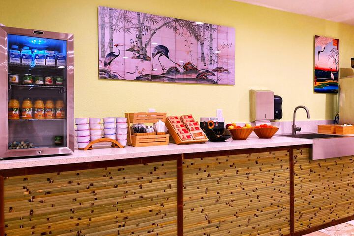 Breakfast/Coffee Service 19 of 21