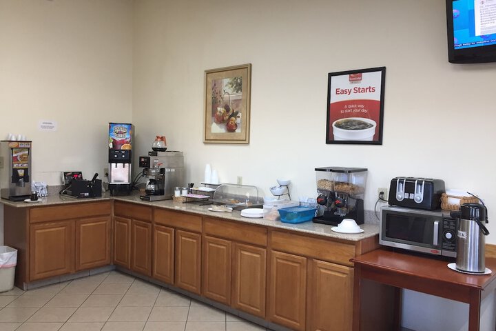 Breakfast/Coffee Service 35 of 42