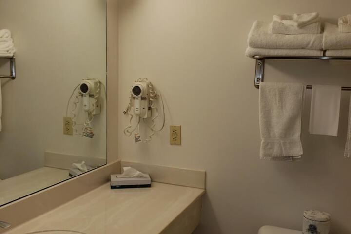GrandStay Hotel & Suites Hastings