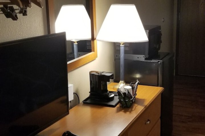 Room 13 of 32
