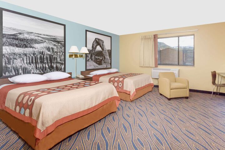 Room 9 of 30