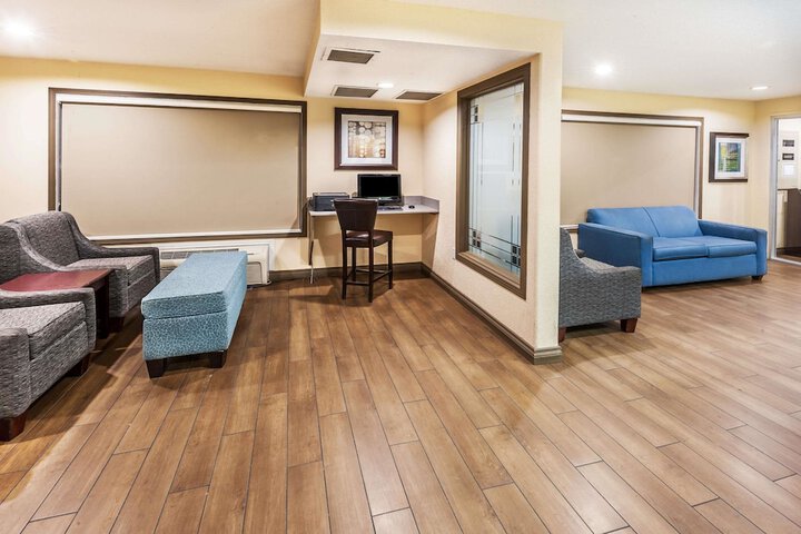 Hotel Interior 5 of 18