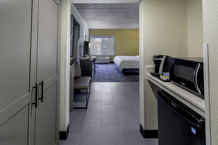 Holiday Inn & Suites Wausau-Rothschild by IHG