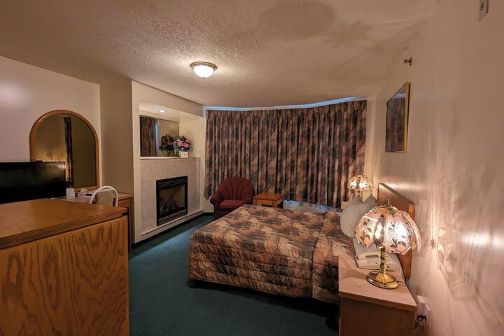 Room 66 of 82