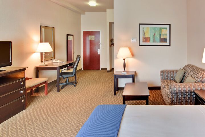 Room 12 of 33