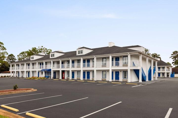 Baymont by Wyndham Albany at Albany Mall