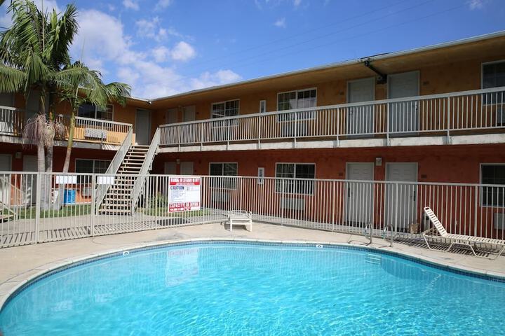 Pool 11 of 34