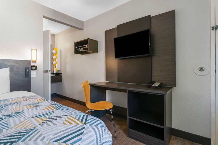 Room 19 of 26