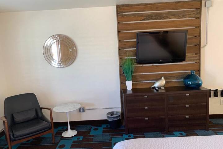 Room 33 of 44