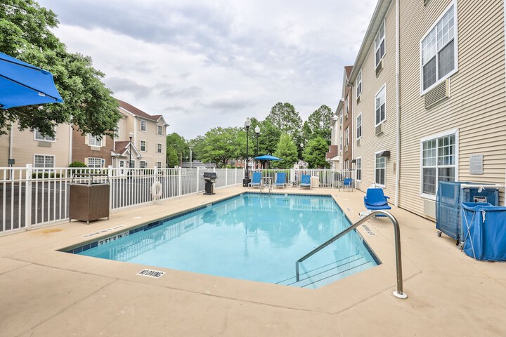 Pool 6 of 62