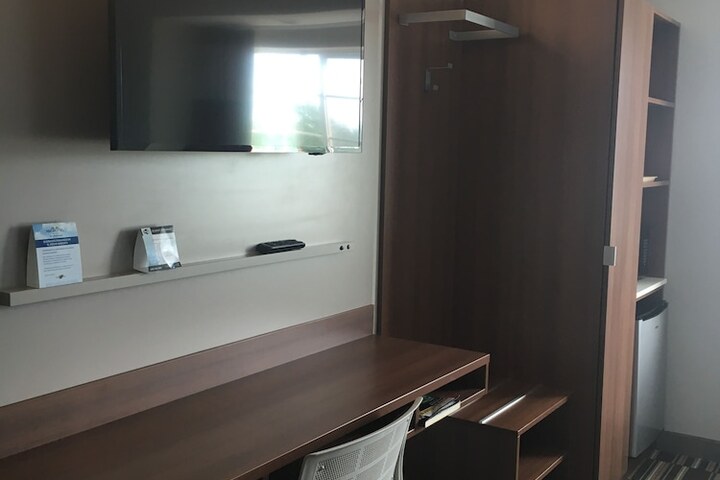 Room 18 of 55