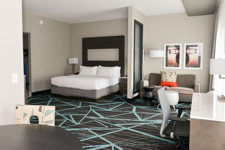 Room 32 of 55