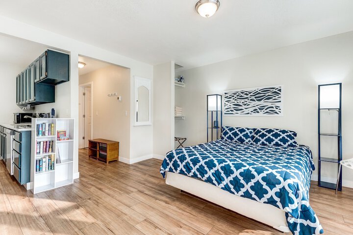 Room 100 of 399
